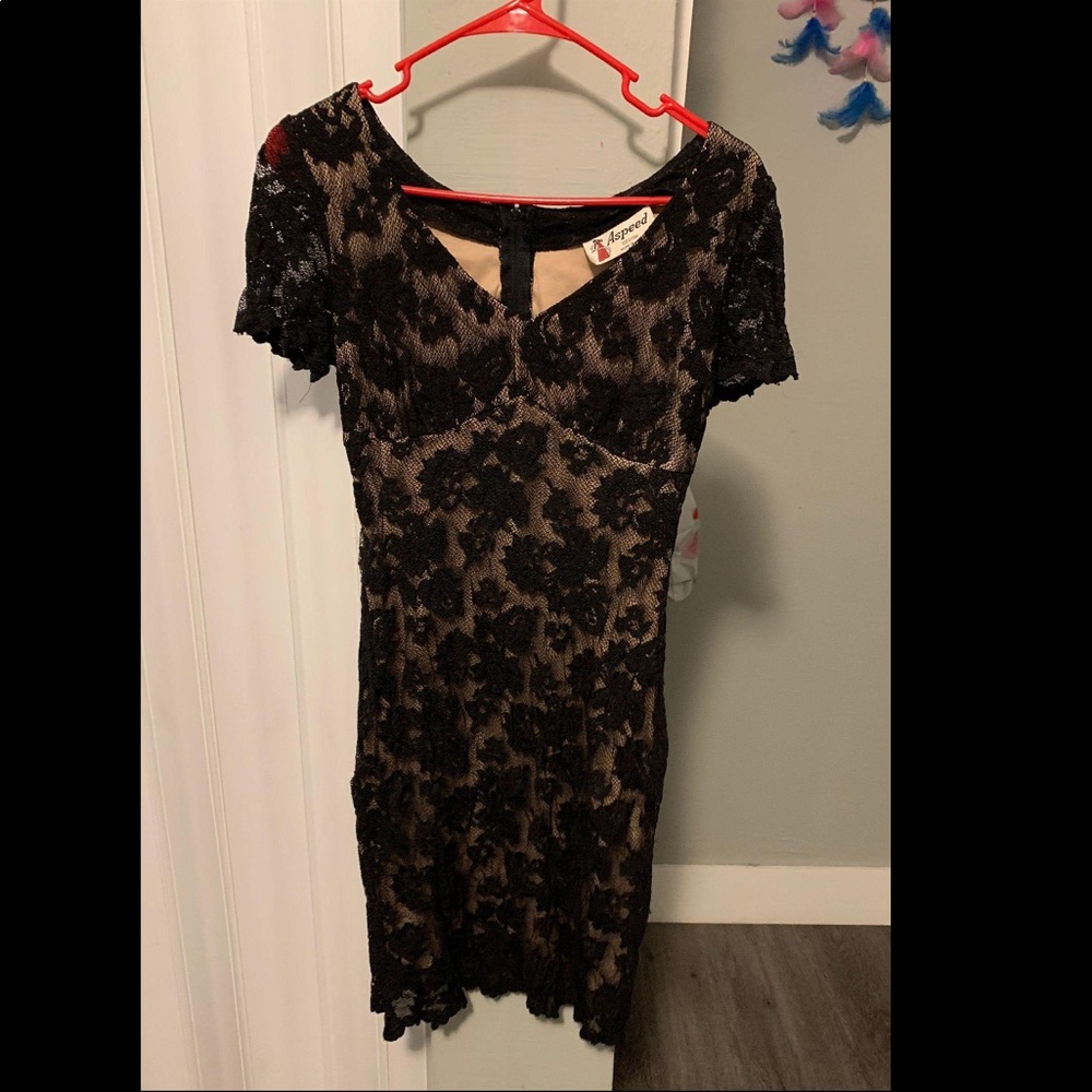 lace bodycon lace dress